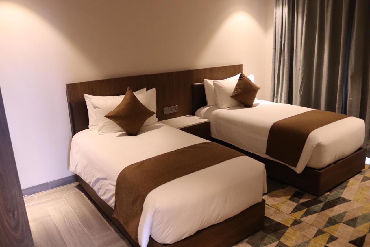 Zara Garden Hotel&Apartments Kampala Buitenkant foto